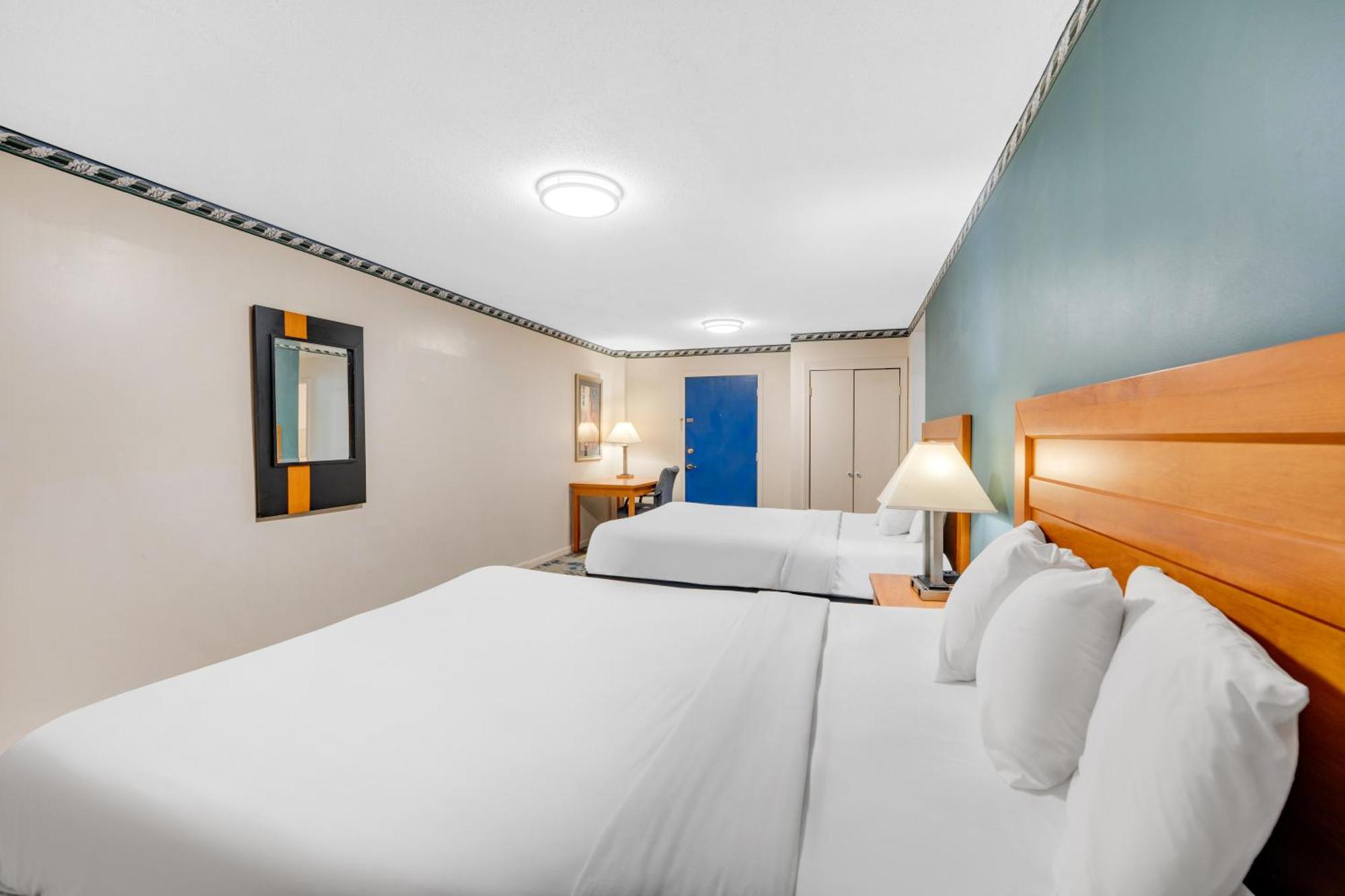 Americas Best Value Inn Stonington Mystic Экстерьер фото