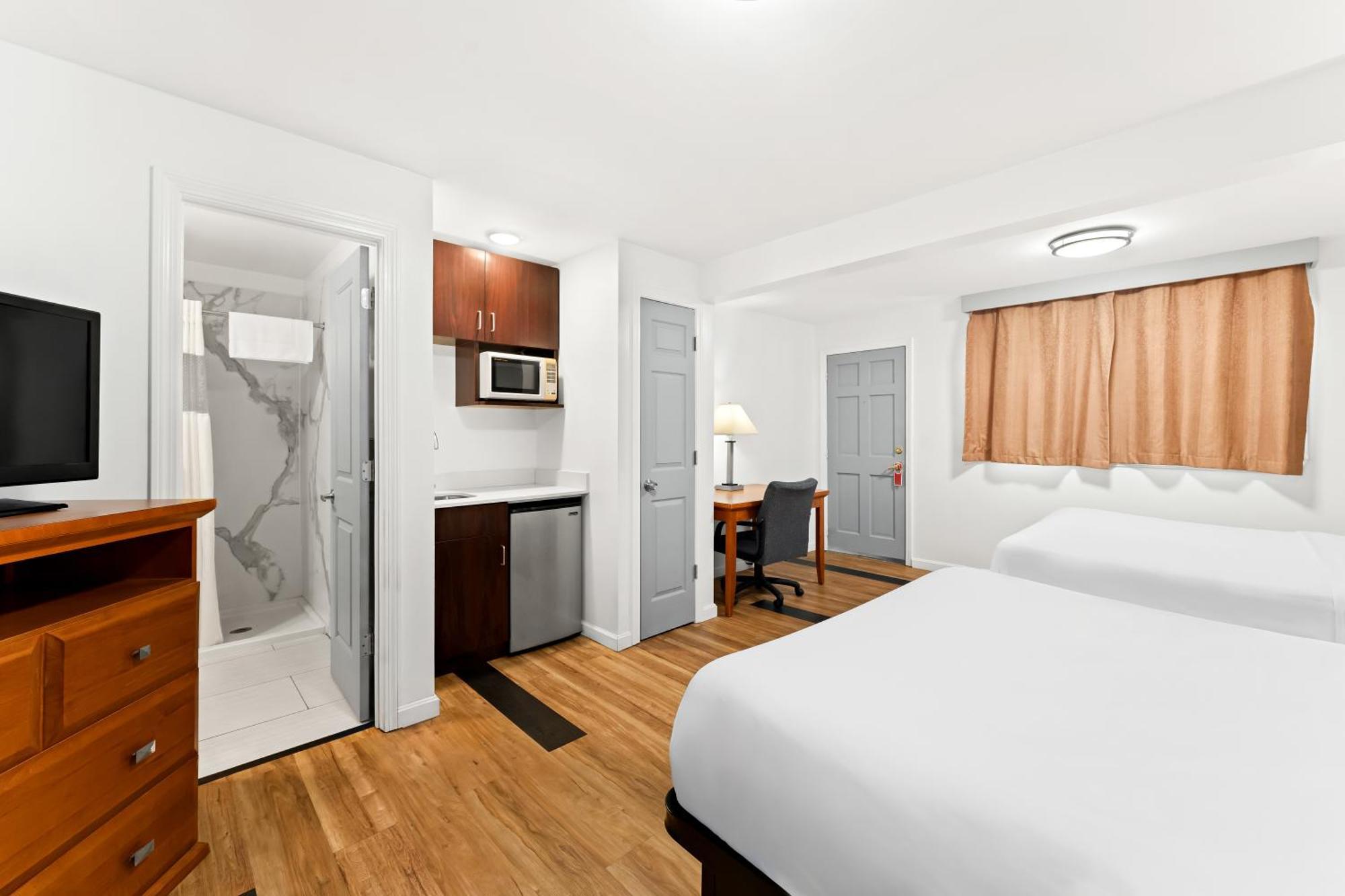 Americas Best Value Inn Stonington Mystic Экстерьер фото